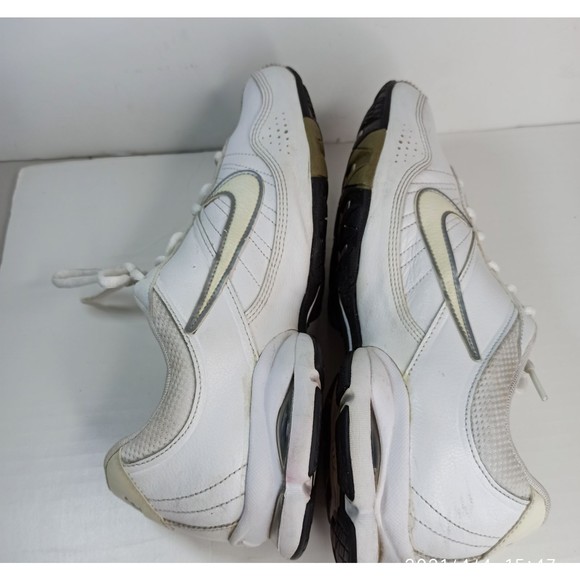 Nike Shoes - Nike Sneaker Women 9.5 White Running Shoes Air Exceed Lace Up Low Top